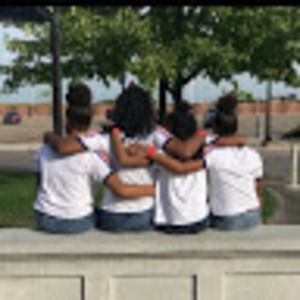 Meet your Posher, Lmkp